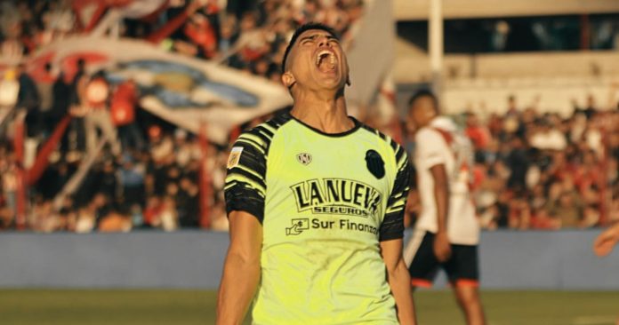 Barracas Central venció a River