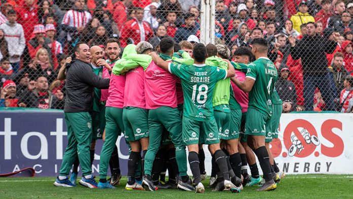 Banfield venció a Instituto