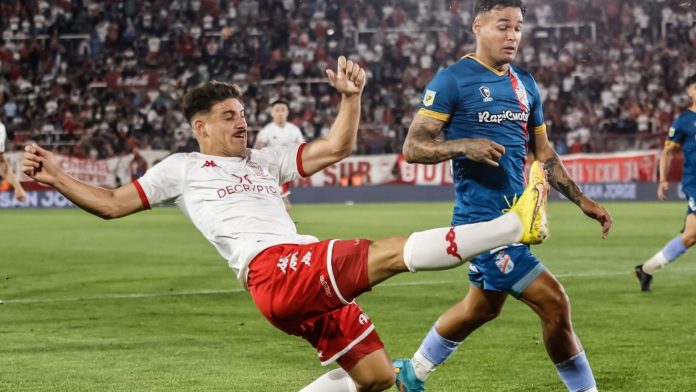 Huracán venció a Arsenal