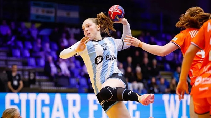 Handball: la Selección argentina femenina perdió ante Países Bajos en su debut en la Copa del Mundo
