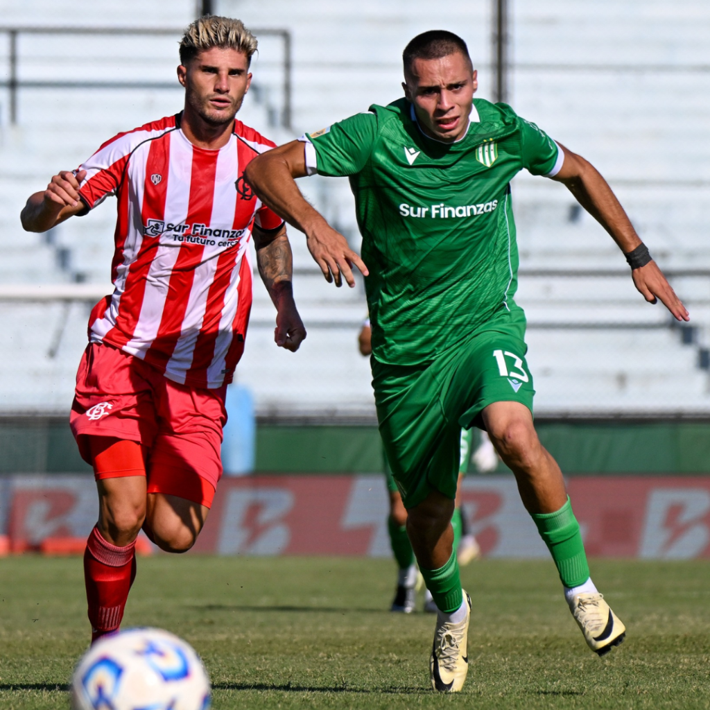 Barracas Central le quito el invicto a Banfield.